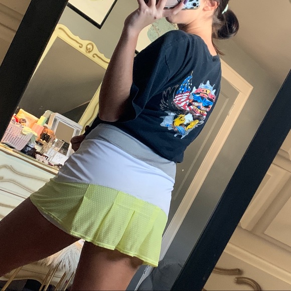 white tennis skirt - Picture 3 of 3